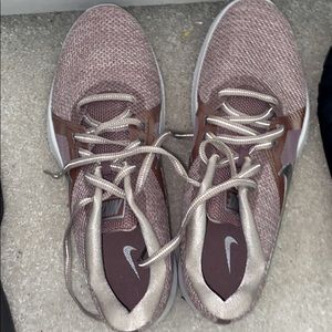 Nike shoes barely worn